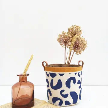 Modern indoor planter